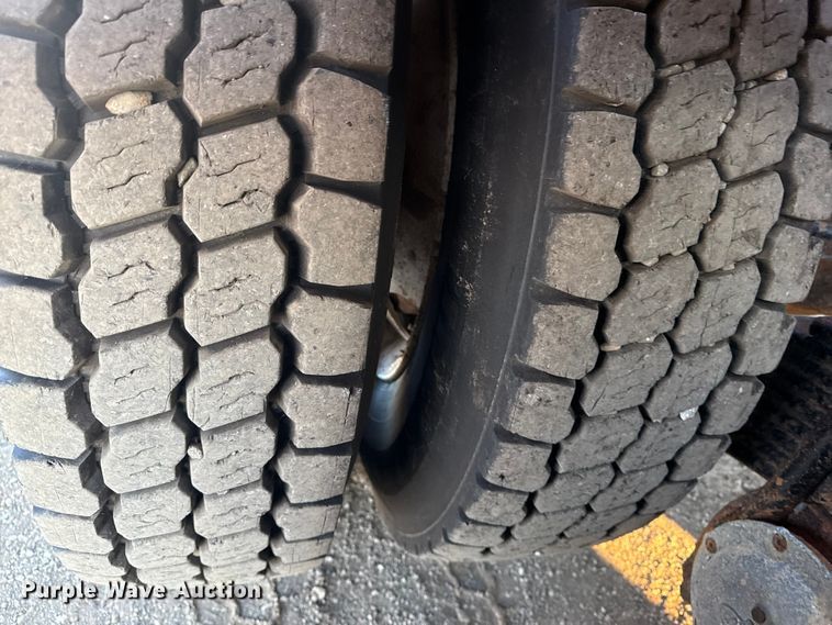 image for item EG1846 2013 Mack GU713 hook lift truck