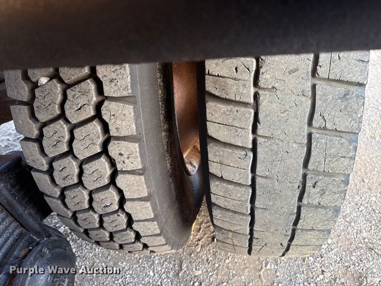 image for item EG1846 2013 Mack GU713 hook lift truck