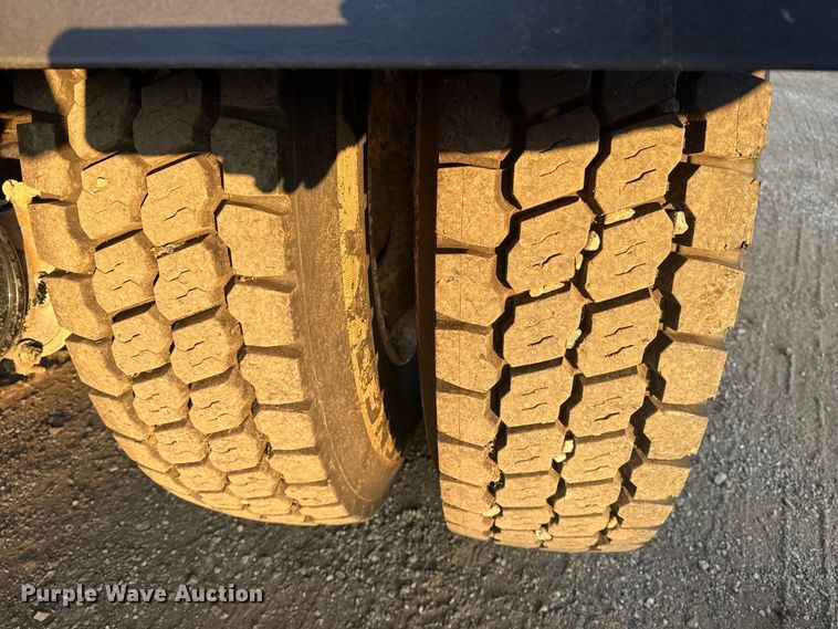 image for item EG1846 2013 Mack GU713 hook lift truck