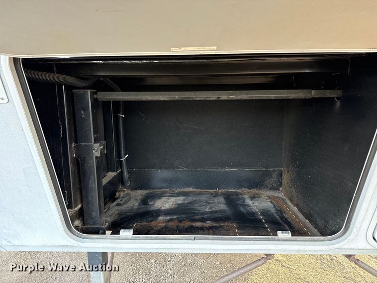 image for item EG1847 2013 Open Range Light camper