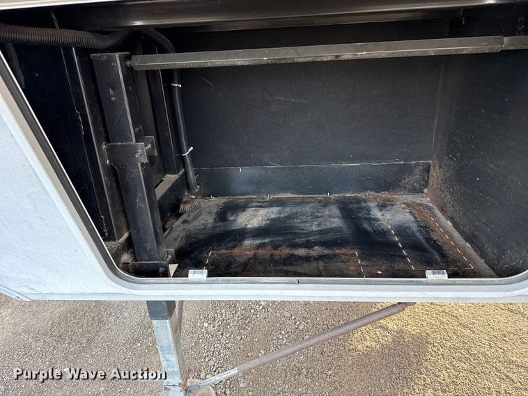 image for item EG1847 2013 Open Range Light camper