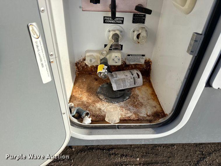 image for item EG1847 2013 Open Range Light camper