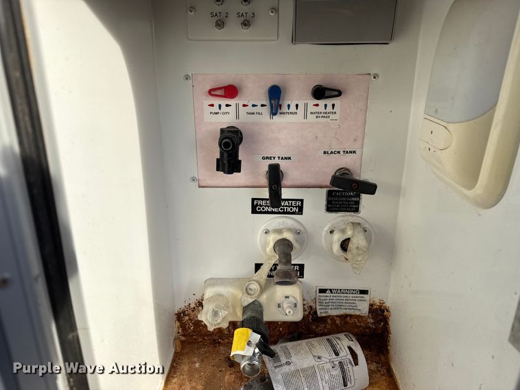 image for item EG1847 2013 Open Range Light camper