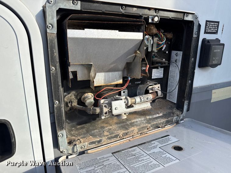 image for item EG1847 2013 Open Range Light camper