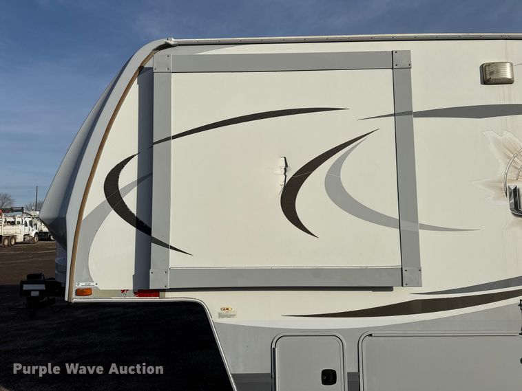 image for item EG1847 2013 Open Range Light camper