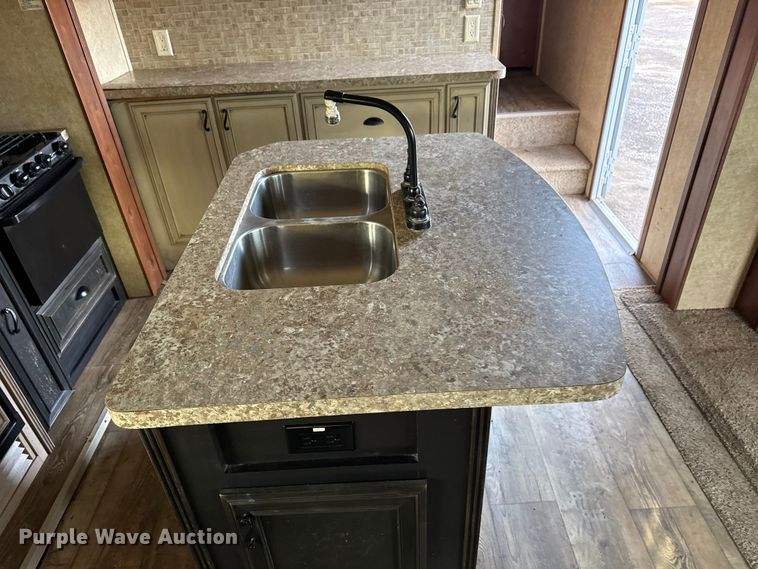 image for item EG1847 2013 Open Range Light camper