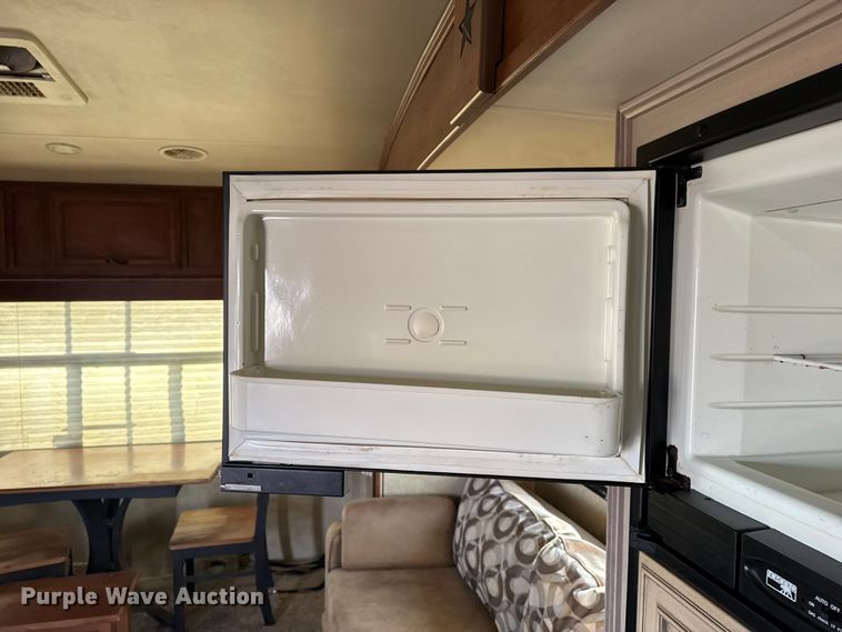 image for item EG1847 2013 Open Range Light camper