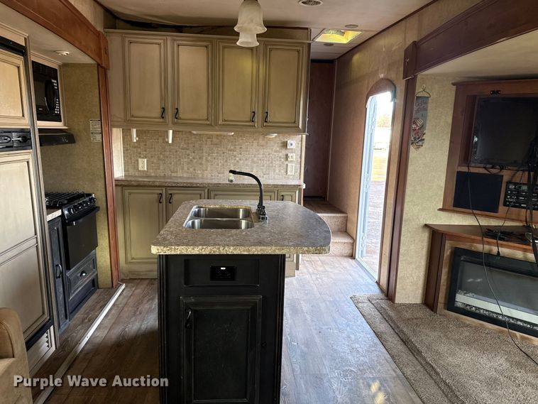 image for item EG1847 2013 Open Range Light camper