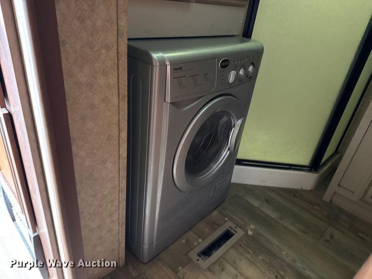 image for item EG1847 2013 Open Range Light camper