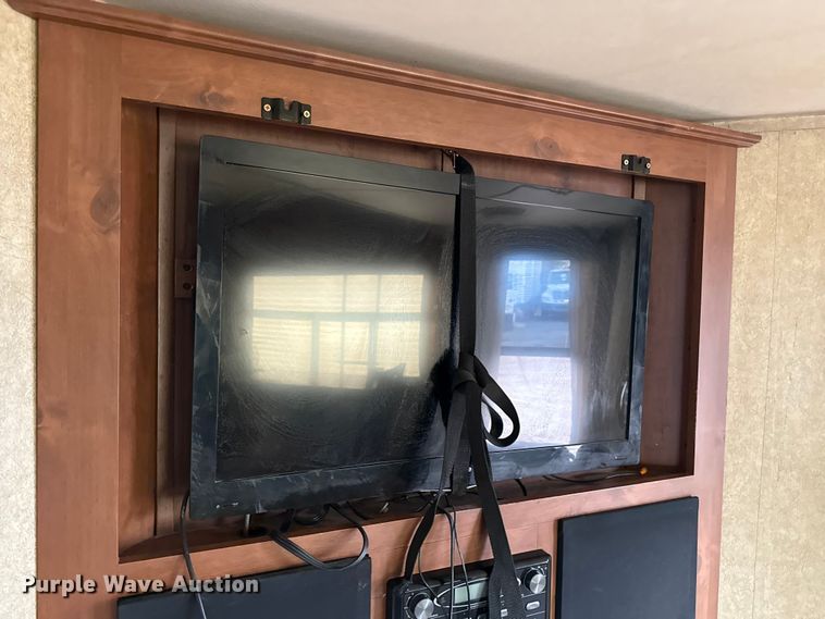 image for item EG1847 2013 Open Range Light camper