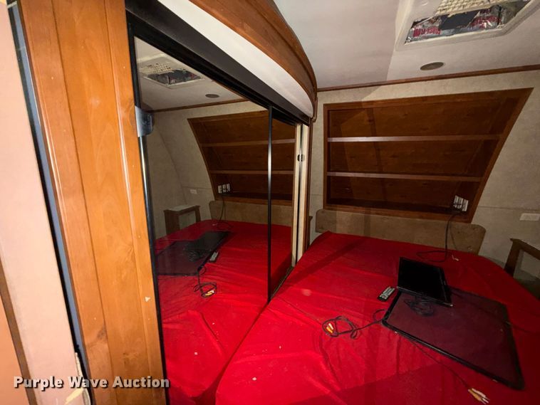 image for item EG1847 2013 Open Range Light camper