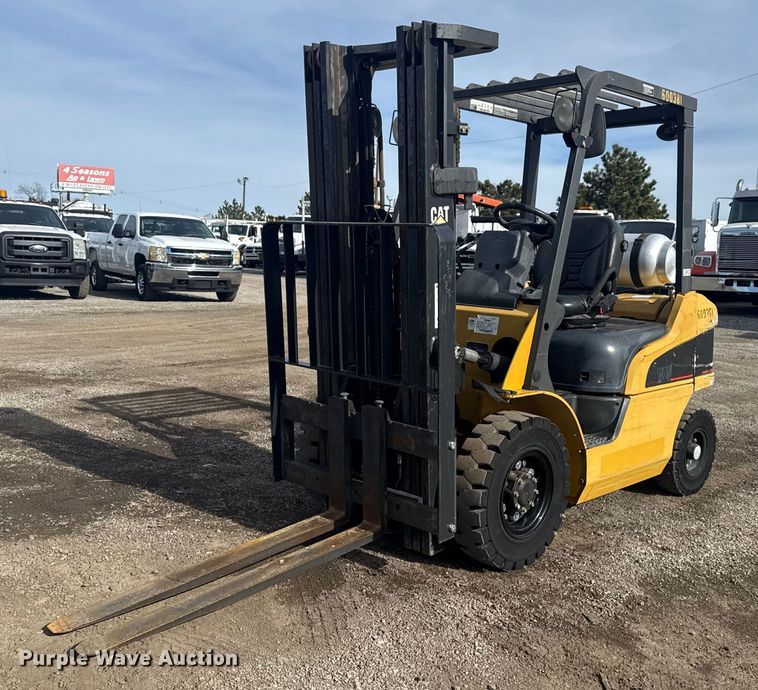 image for item EG1855 Caterpillar P4000 forklift