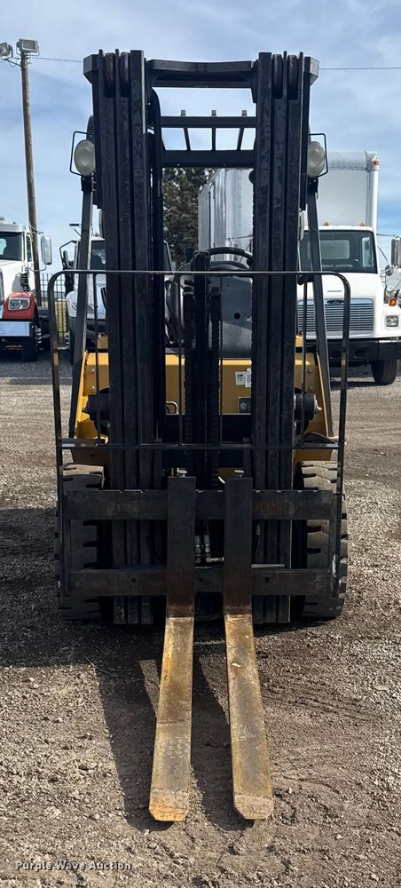 image for item EG1855 Caterpillar P4000 forklift