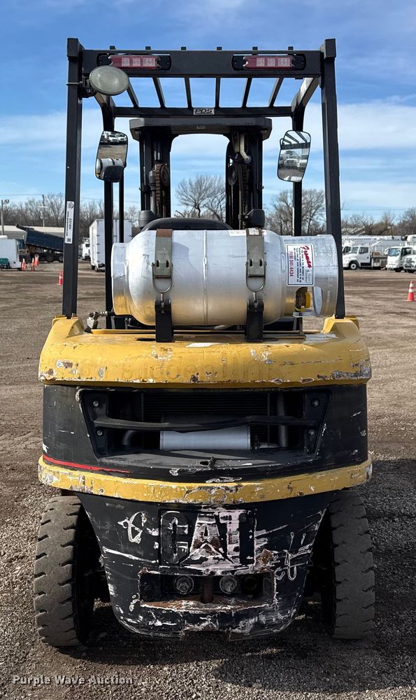 image for item EG1855 Caterpillar P4000 forklift