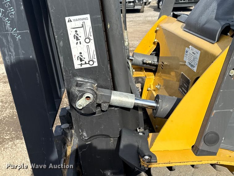 image for item EG1855 Caterpillar P4000 forklift