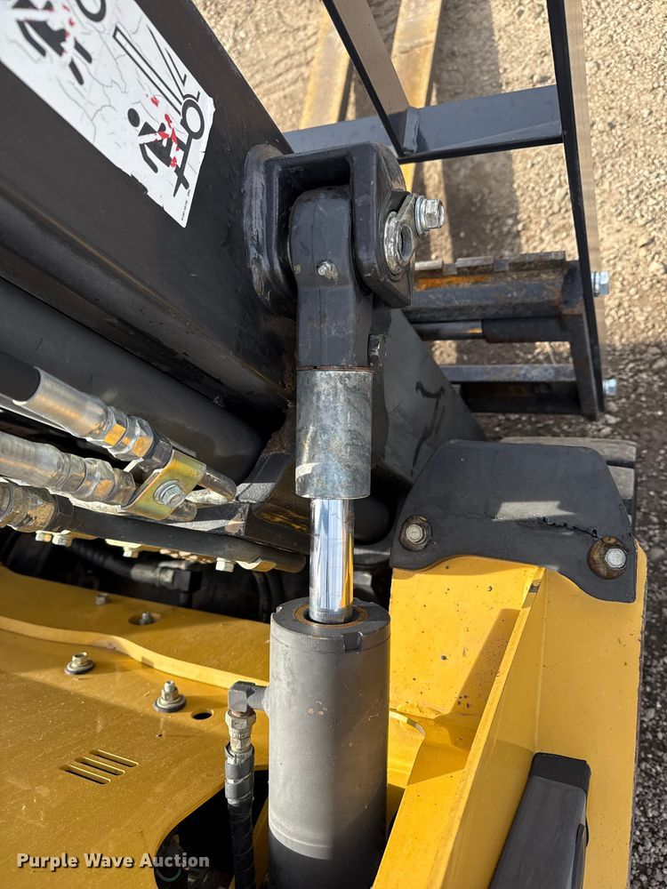 image for item EG1855 Caterpillar P4000 forklift