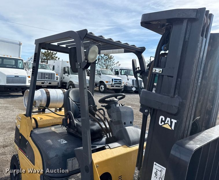 image for item EG1855 Caterpillar P4000 forklift