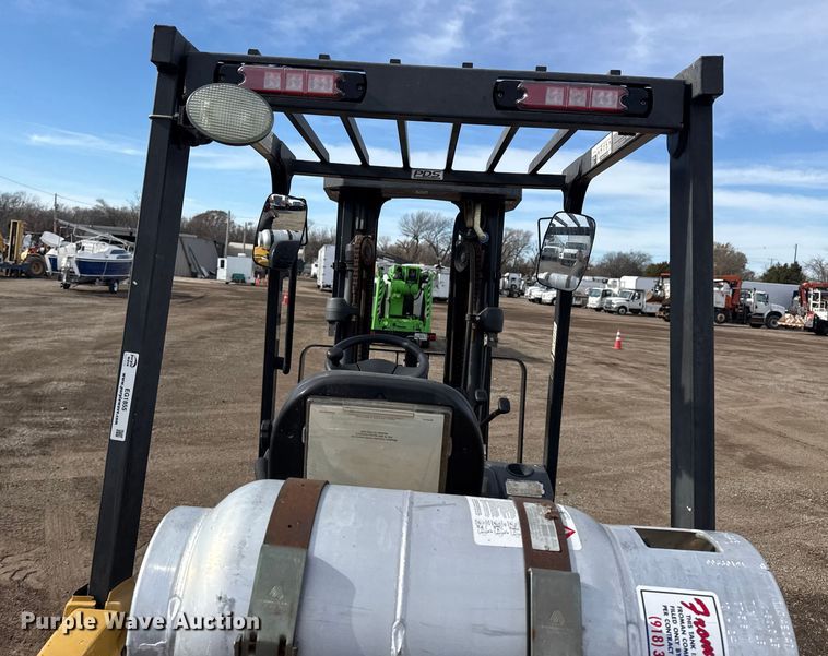 image for item EG1855 Caterpillar P4000 forklift