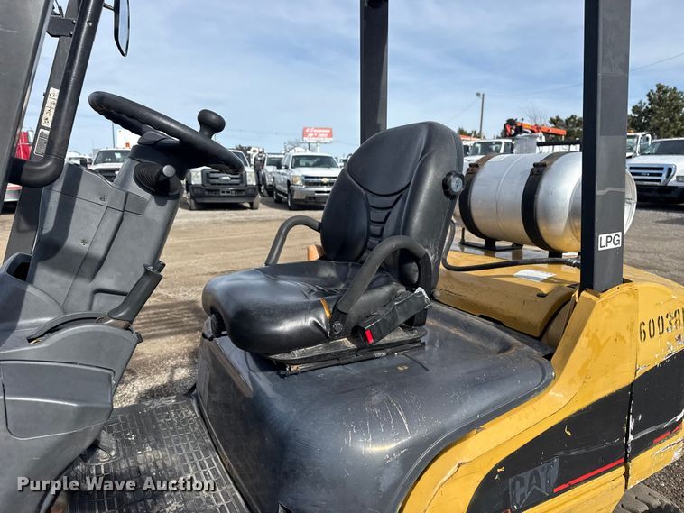 image for item EG1855 Caterpillar P4000 forklift