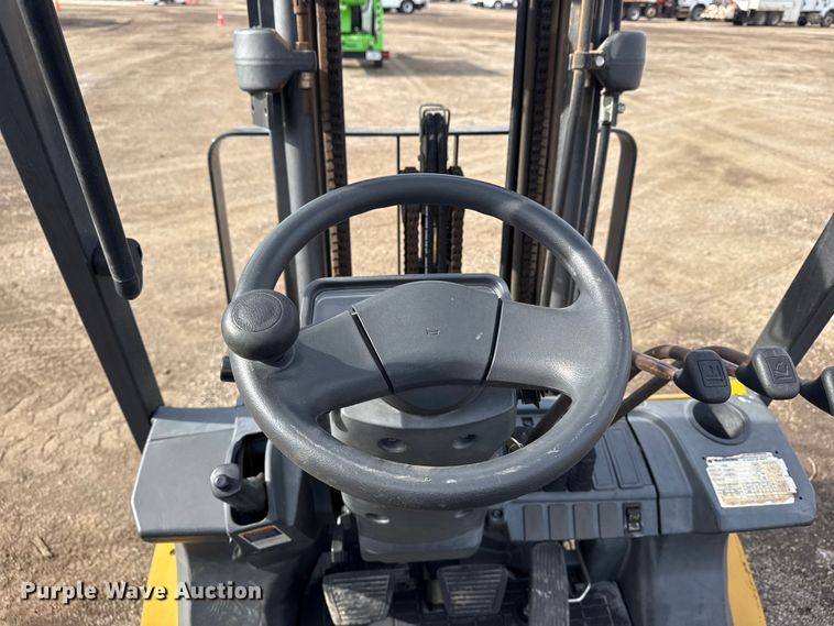 image for item EG1855 Caterpillar P4000 forklift