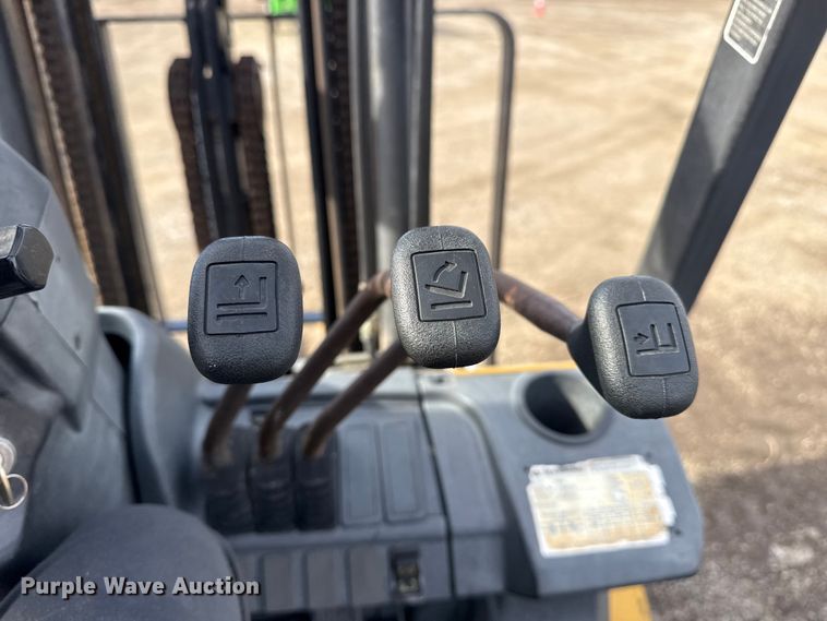 image for item EG1855 Caterpillar P4000 forklift