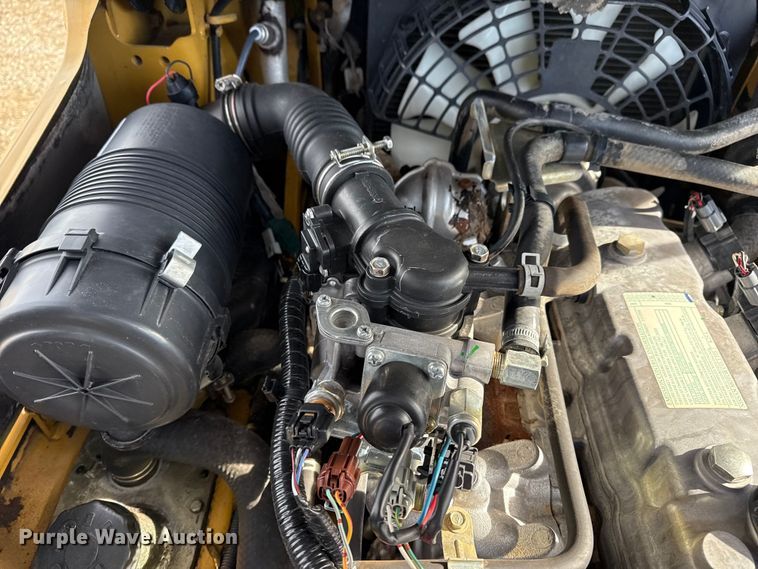 image for item EG1855 Caterpillar P4000 forklift