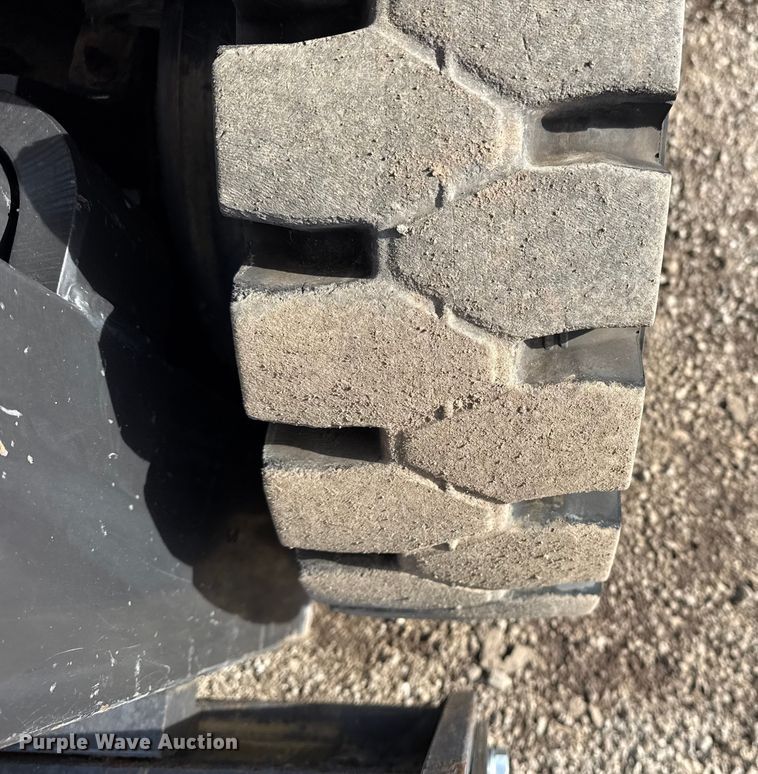 image for item EG1855 Caterpillar P4000 forklift