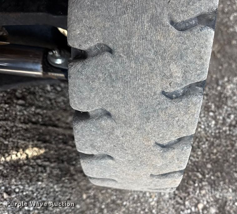 image for item EG1855 Caterpillar P4000 forklift