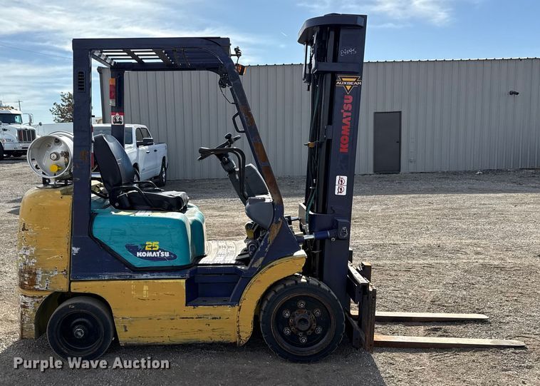 image for item EG1856 Komatsu FG25SHT-12 forklift