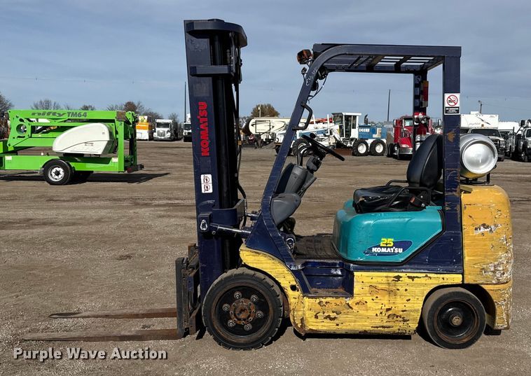 image for item EG1856 Komatsu FG25SHT-12 forklift