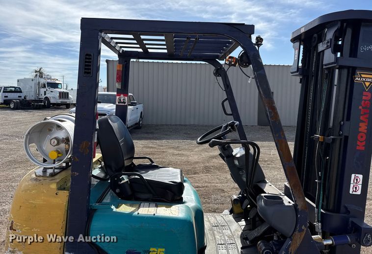 image for item EG1856 Komatsu FG25SHT-12 forklift