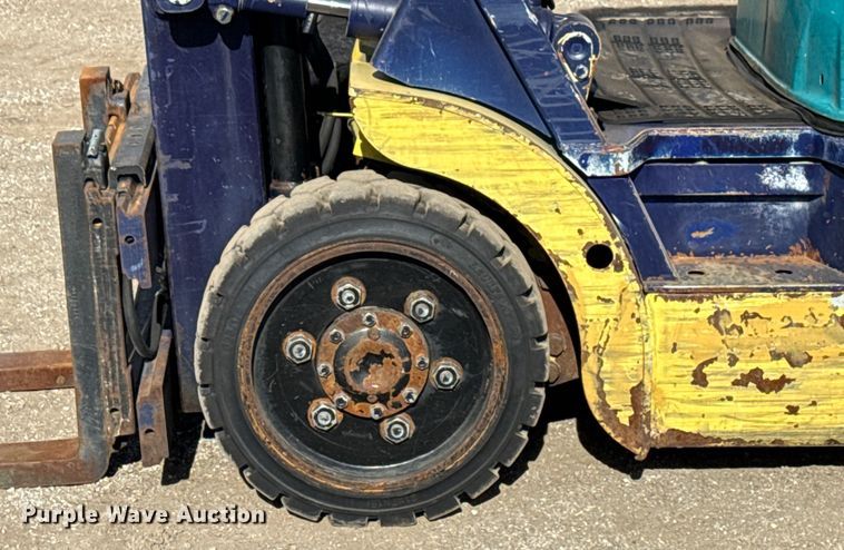 image for item EG1856 Komatsu FG25SHT-12 forklift