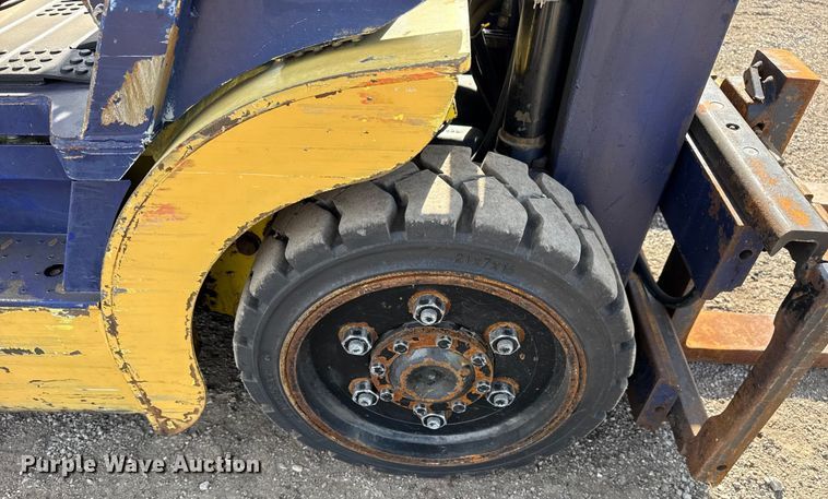 image for item EG1856 Komatsu FG25SHT-12 forklift