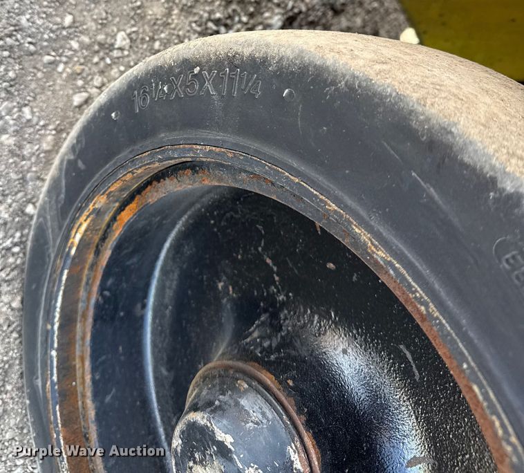 image for item EG1856 Komatsu FG25SHT-12 forklift