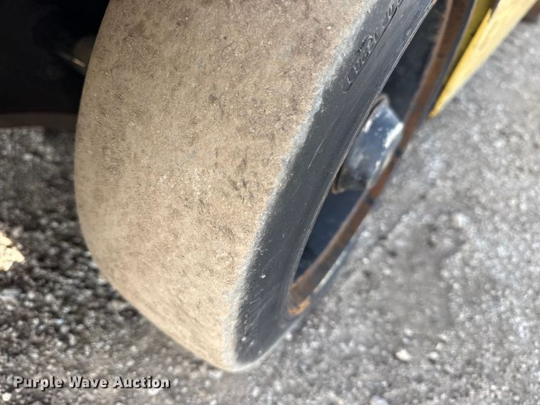 image for item EG1856 Komatsu FG25SHT-12 forklift