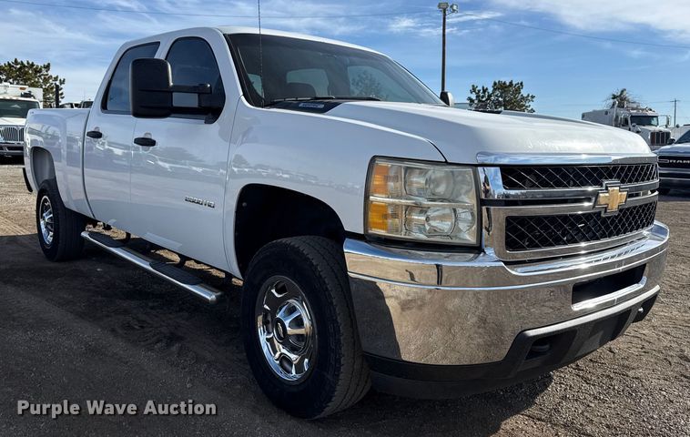 image for item EG1857 2011 Chevrolet 2500HD Crew Cab pickup truck