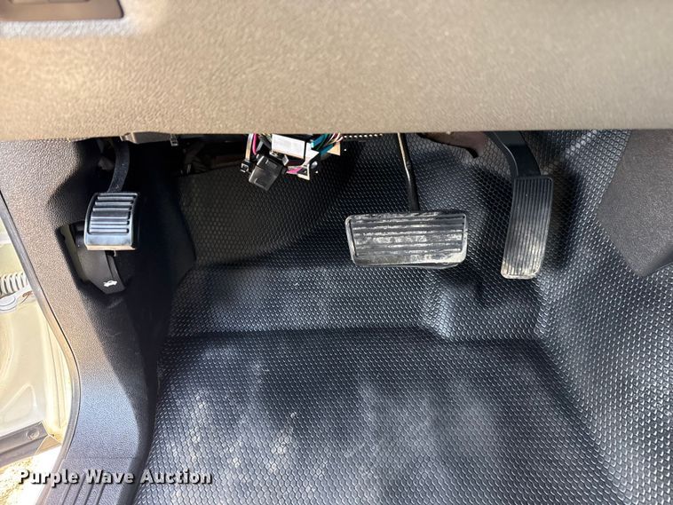 image for item EG1857 2011 Chevrolet 2500HD Crew Cab pickup truck