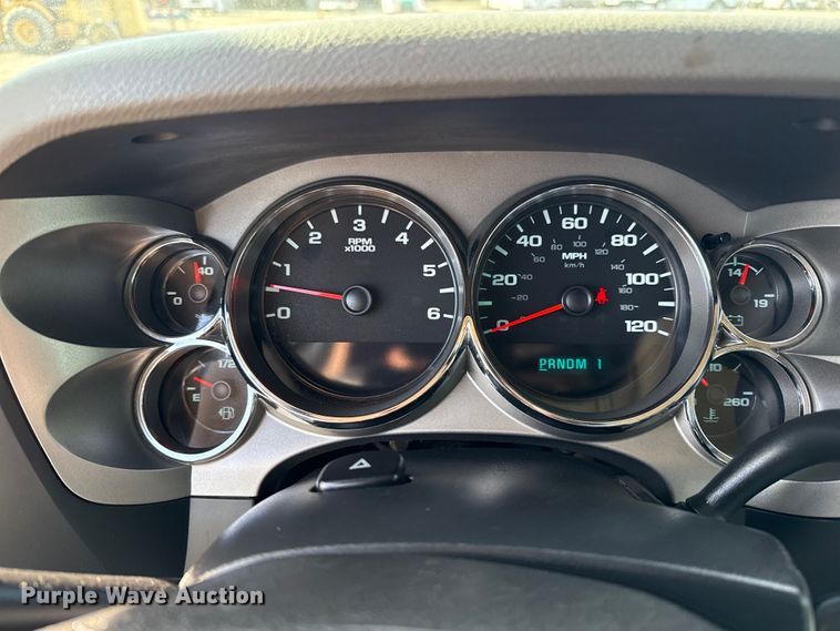 image for item EG1857 2011 Chevrolet 2500HD Crew Cab pickup truck