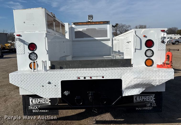 image for item EG1870 2016 Ram  5500HD utility / service truck