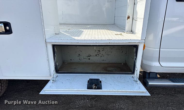 image for item EG1870 2016 Ram  5500HD utility / service truck