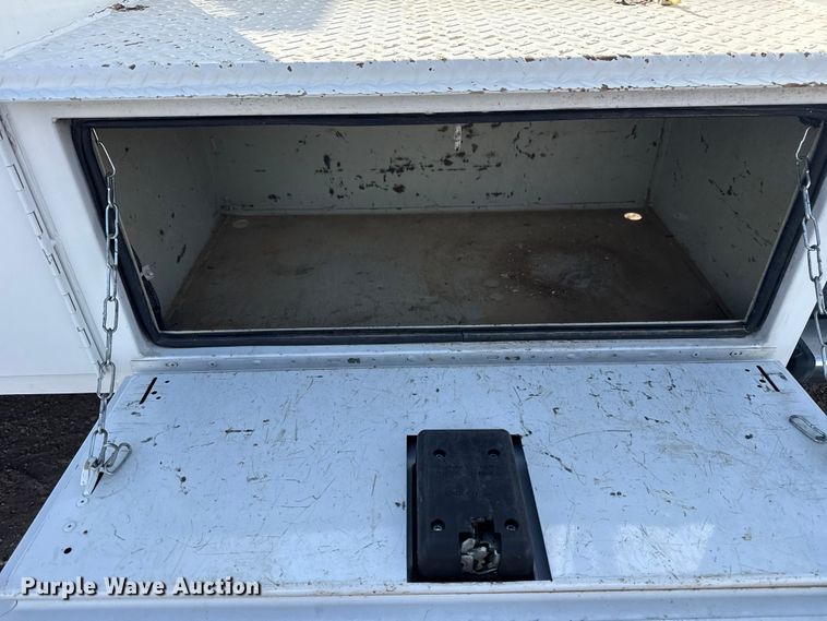 image for item EG1870 2016 Ram  5500HD utility / service truck