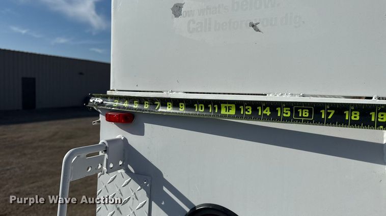 image for item EG1870 2016 Ram  5500HD utility / service truck