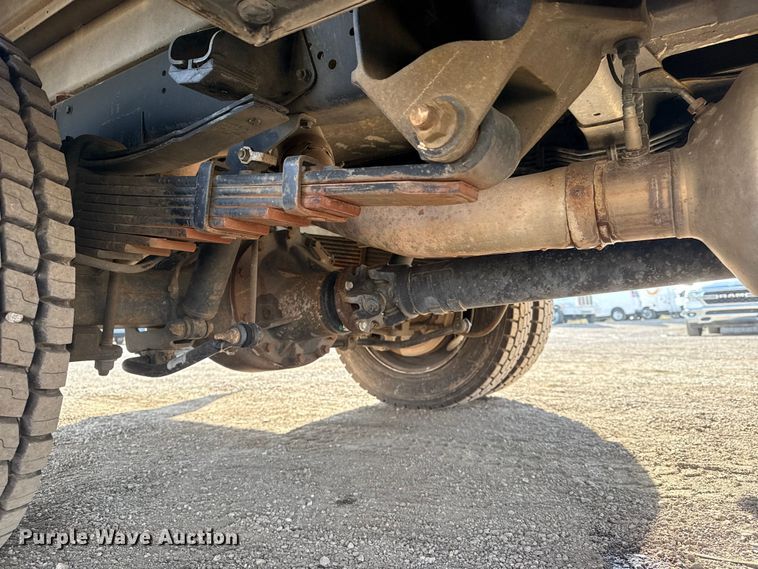 image for item EG1870 2016 Ram  5500HD utility / service truck