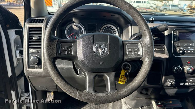 image for item EG1870 2016 Ram  5500HD utility / service truck