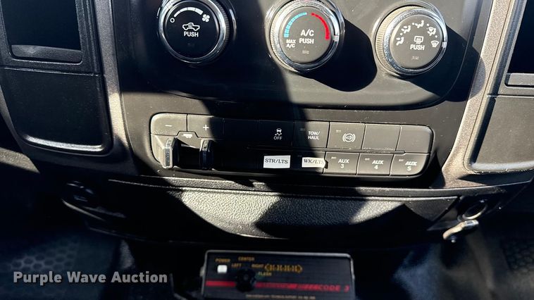 image for item EG1870 2016 Ram  5500HD utility / service truck