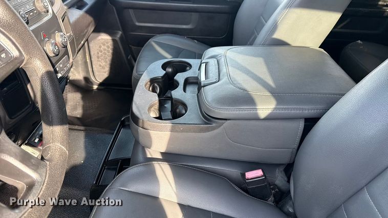 image for item EG1870 2016 Ram  5500HD utility / service truck