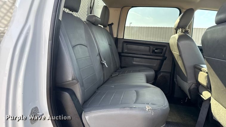 image for item EG1870 2016 Ram  5500HD utility / service truck