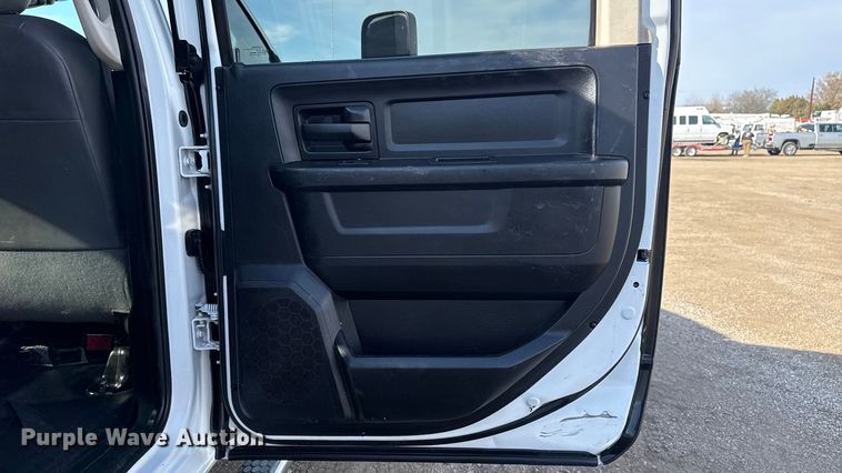 image for item EG1870 2016 Ram  5500HD utility / service truck