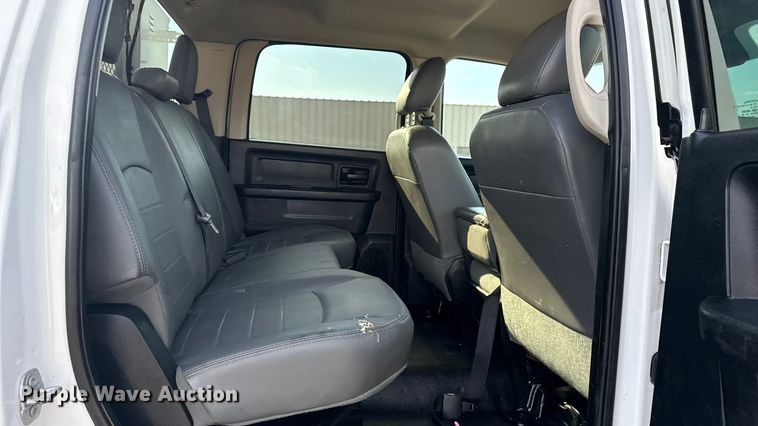 image for item EG1870 2016 Ram  5500HD utility / service truck