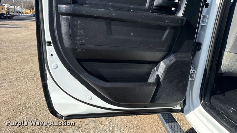 image for item EG1870 2016 Ram  5500HD utility / service truck